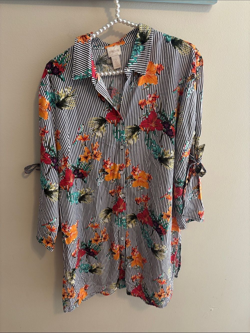Chicos Size 2 Tunic Blouse Shirt Rayon Black White Stripe Tropical Floral Large